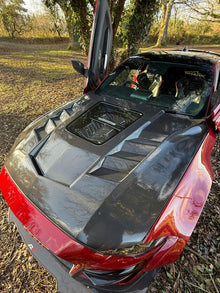 15-17 Ford Mustang Gt Carbon Fibre Hood with Engine Bay Window